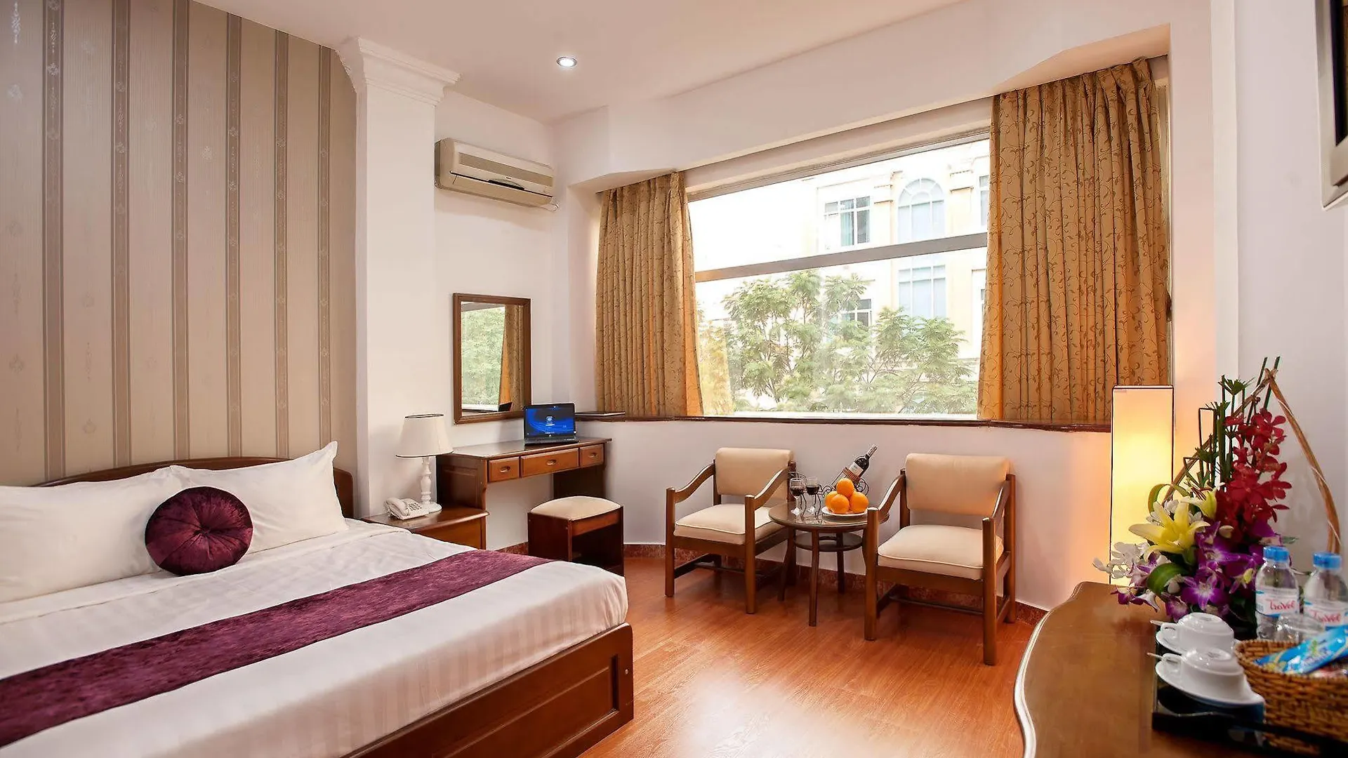 Vilion Central Hotel & Spa contacts